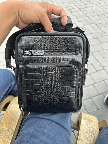 Барсетки: Мужская сумка через плечо, компактная и функциональная — 1