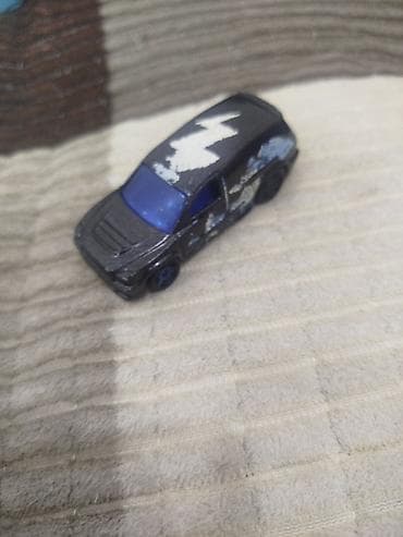 Искусство и коллекционирование: Набор машинок Hot Wheels - Красный спорткар Hot Wheels: литой — 3