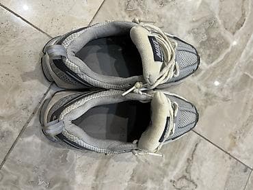 оригинал красовки: Nike Zoom Vomero 5 Б/у - Оригинальные кроссовки из линейки — 2