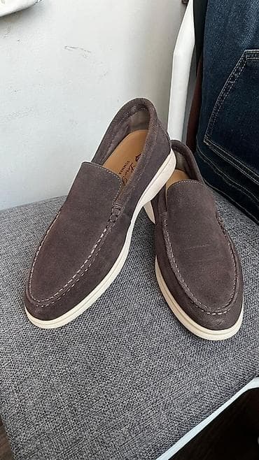 Лоро пионы 1500сом 
платья короткое 2500сом 
чёрный платья 1000сом