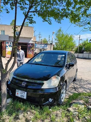 бардачок стрим: Honda Stream: 2004 г., 2 л, Автомат, Бензин, Универсал — 1