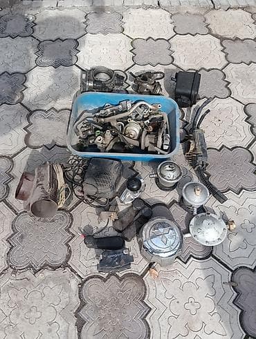 автол: Автозапчасти и аксессуары — подборка одним лотом Состав на фото: - — 3