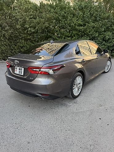 Toyota Camry: 2021 г., 2.5 л, Автомат, Бензин, Седан — 2