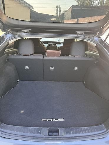 zero x neo: Toyota Prius: 2016 г., Вариатор, Гибрид, Хэтчбэк — 9