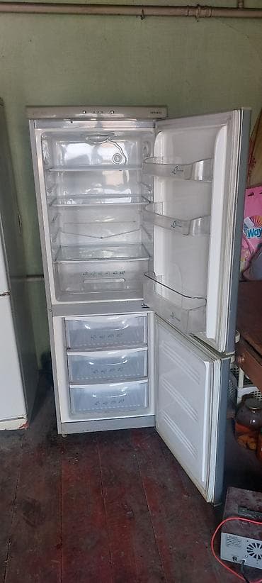 вентилятор навесной: Холодильник Samsung, Двухкамерный — 2