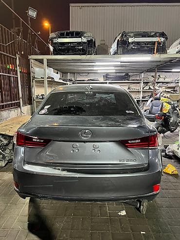 ls: Lexus IS 250. Запчасти кузова Оптика Электрика По вопросам — 3