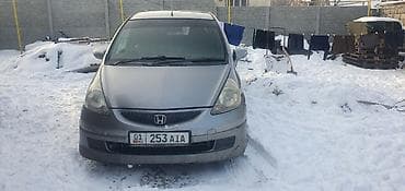 Honda Fit: 2004 г., 1.3 л, Автомат, Бензин, Хэтчбэк