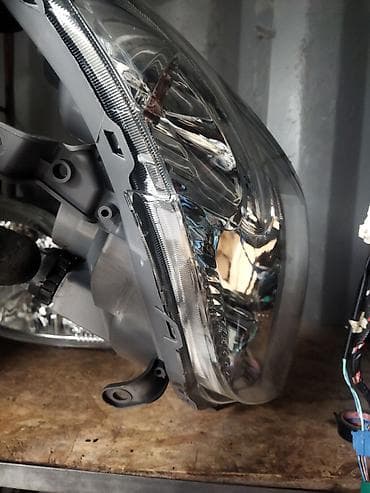 spark 7: Комплект передних фар Toyota 2001 г., Новый, Аналог, Китай — 5