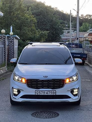 deepal so7: Kia Carnival: 2020 г., 2.2 л, Автомат, Дизель, Минивэн — 1
