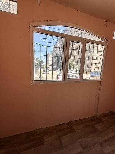Недвижимость: 1 комната, 35 м², 104 серия, Тунгуч мкр 104 серия, 1 этаж, Старый ремонт — 2