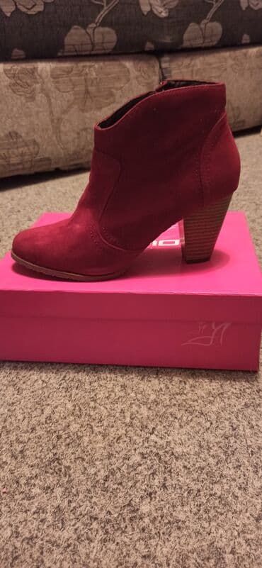 Прокат одежды: Продаю ботиночки дэми размер 39 не маломерят. Новые замша — 1