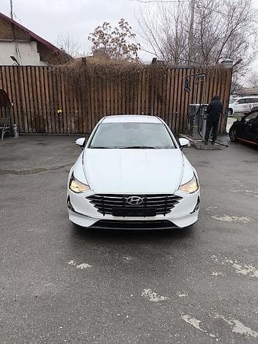 Hyundai Sonata: 2021 г., 2 л, Автомат, Газ, Седан