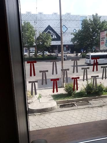 самоклейки для мебели: Самоклеящиеся интерьерные наклейки на стекло «Табуреты» - Декор для — 6