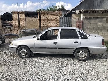 pasat b4: Daewoo Nexia: 1994 г., Седан — 3