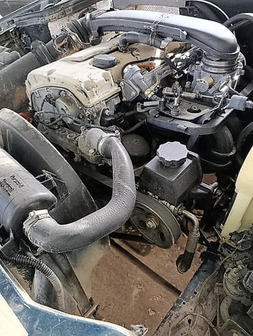фильдер: Бензиндик кыймылдаткыч Mercedes-Benz 2.3 л — 2