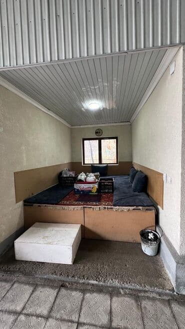 продаю дом нижней ала арча: Дом, 100 м², 5 комнат, Агентство недвижимости, Косметический ремонт — 1