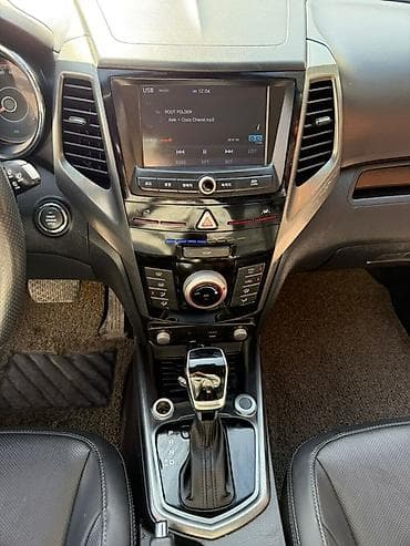 Транспорт: Ssangyong Tivoli: 2019 г., 1.6 л, Автомат, Дизель, Кроссовер — 10