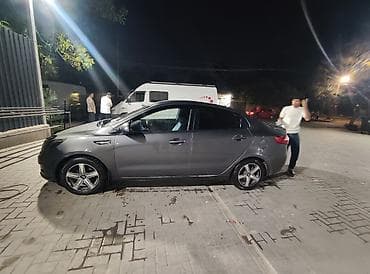 киа продаю: Kia Rio: 2013 г., 1.6 л, Автомат, Бензин, Седан — 4