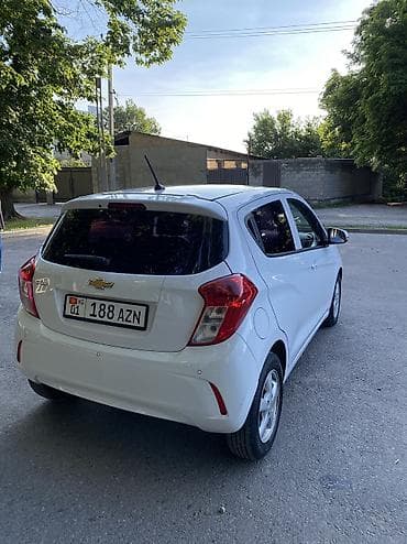 Транспорт: Chevrolet Spark: 2019 г., 1 л, Автомат, Бензин, Хэтчбэк — 5