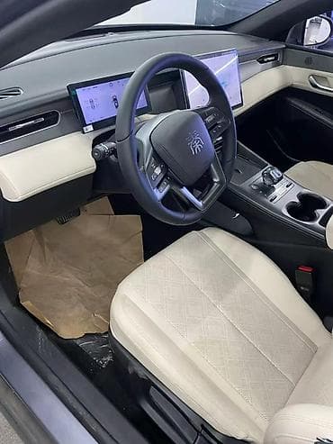 byd qin plus салон: BYD Qin: 2025 г., 0.1 л, Автомат, Электромобиль, Седан — 2