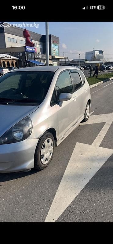 Honda Fit: 2005 г., 1.3 л, Автомат, Бензин, Хэтчбэк