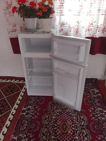 Ашкана техникасы: Компактный двухкамерный холодильник - Форм‑фактор: напольный — 2