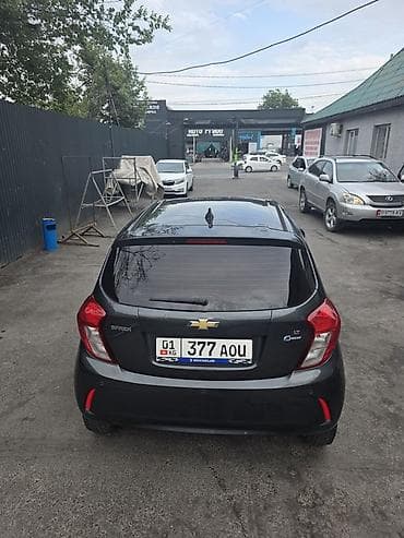 малолитражка машина: Chevrolet Spark: 2016 г., Автомат, Бензин, Хэтчбэк — 2