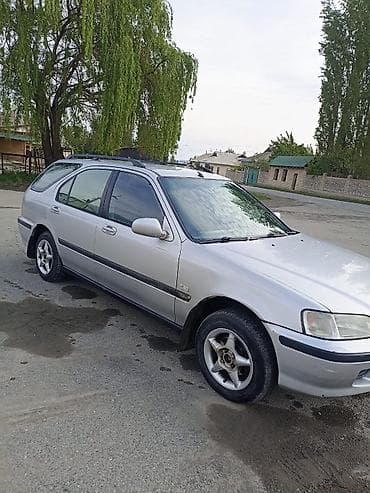 Транспорт: Honda Civic: 2000 г., 1.4 л, Кол менен иштөөчү, Бензин, Универсал — 3