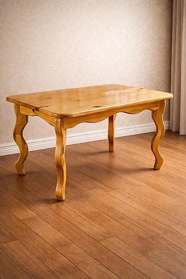 Деревянный журнальный стол ручной работы. - Материал: массив дерева