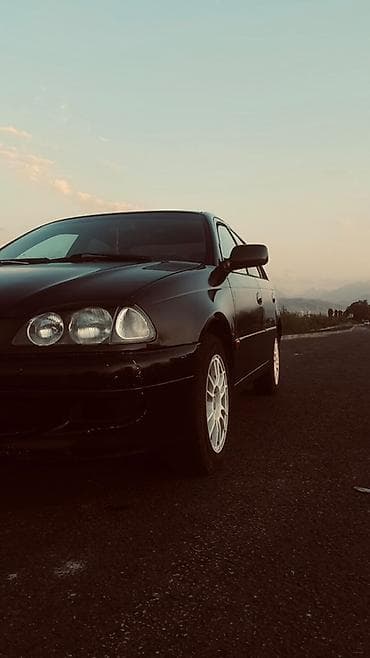 1999: Toyota Avensis: 1999 г., 2 л, Механика, Бензин, Седан — 1