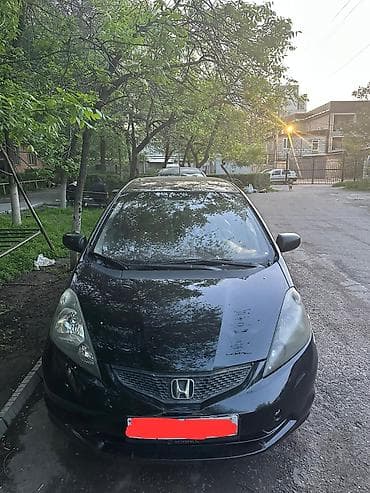 Honda Fit: 2011 г., 1.5 л, Автомат, Бензин, Хэтчбэк