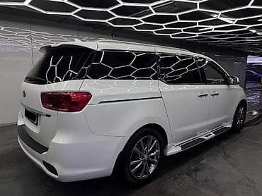 лобов: Kia Carnival: 2019 г., 2.2 л, Автомат, Дизель, Минивэн — 3