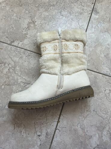 сапоги из натурального меха и кожи: Продаю сапоги на зиму.Указан 39 размерно подойдут и на 38.Новые — 1