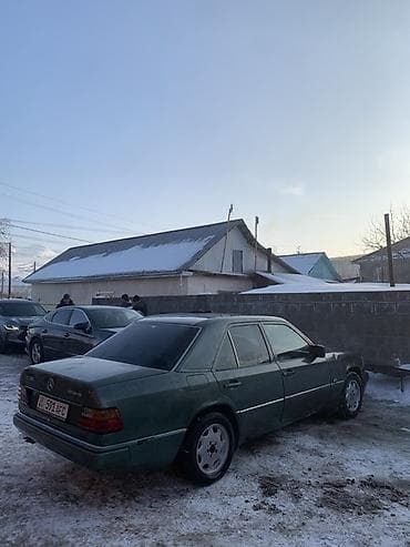 монинг: Mercedes-Benz W124: 1992 г., 2 л, Ручные, Бензин, Седан — 4