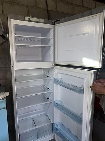 original store: Холодильник Biryusa, Б/у, Двухкамерный, De frost (капельный) — 2