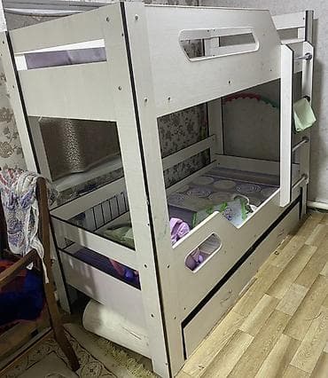 Двухъярусная детская кровать, Б/у, ЛДСП, цвет - Белый