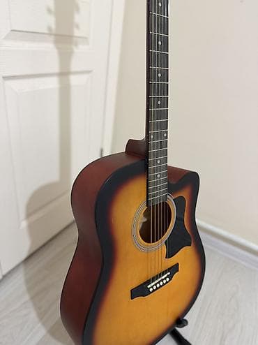 Синтезаторы: Срочно продается акустическая гитара в идеальном состоянии звучание — 2