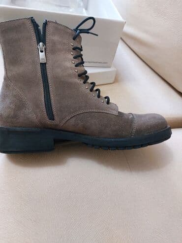 Ботинки (натуральная замша) 39 размер, состояние идеальное