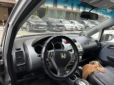 step 2: Honda Jazz: 2005 г., 1.4 л, Вариатор, Бензин, Хэтчбэк — 4