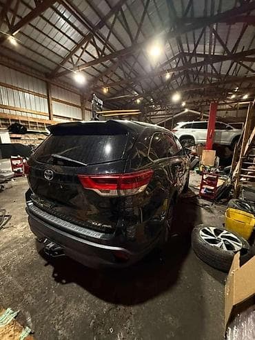 highlander 2012: Крышка багажника Toyota Highlander - Марка/модель: Toyota Highlander — 4