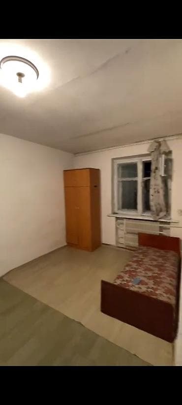 Сдается 1‑комнатная квартира. Планировка: - просторная комната с