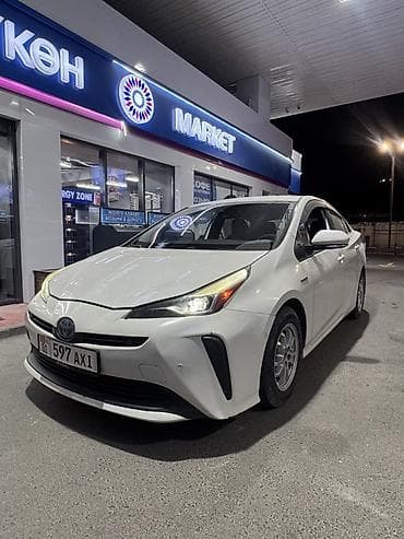 Toyota Prius: 2019 г., 1.8 л, Вариатор, Гибрид, Лифтбек
