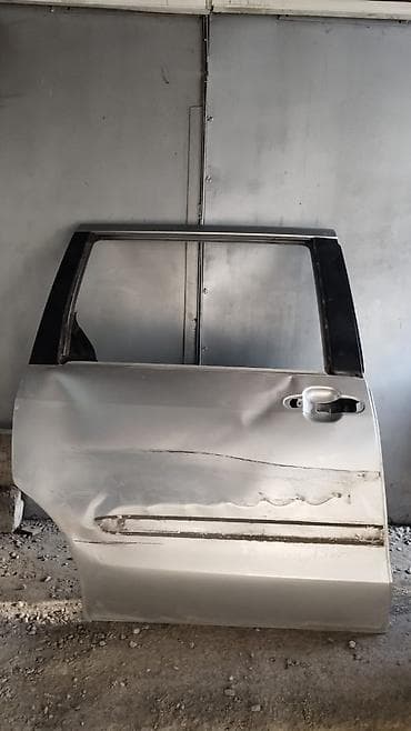 mini v: Дверь Задняя правая Mazda, Б/у — 1