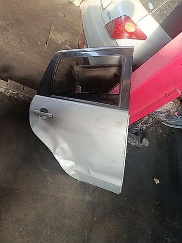 кузов ист: Дверь Задняя левая Toyota, Б/у — 1