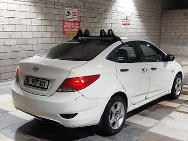 вложений: Hyundai Solaris: 2011 г., 1.4 л, Механика, Газ, Седан — 4