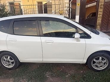 нода сивик: Honda Fit: 2002 г., 1.3 л, Хэтчбэк — 3