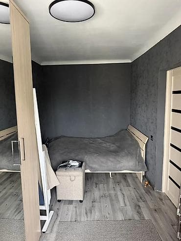 4: 1 комната, 42 м², 4 этаж — 9