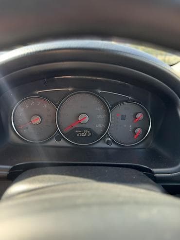 каропка хонда степ: Honda Stream: 2004 г., 2 л, Автомат, Бензин, Вэн/Минивэн — 6