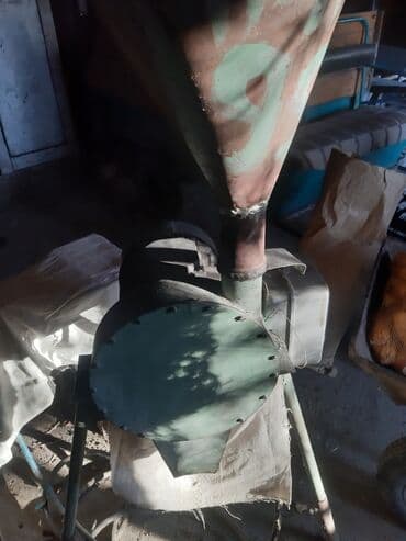 Дробилка для зерна и початков кукурузы at lalafo.kg Дробилка для зерна и початков кукурузы