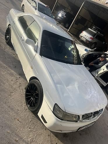 Datsun: Nissan Laurel: 2000 г., 2.5 л, Автомат, Бензин, Седан — 7